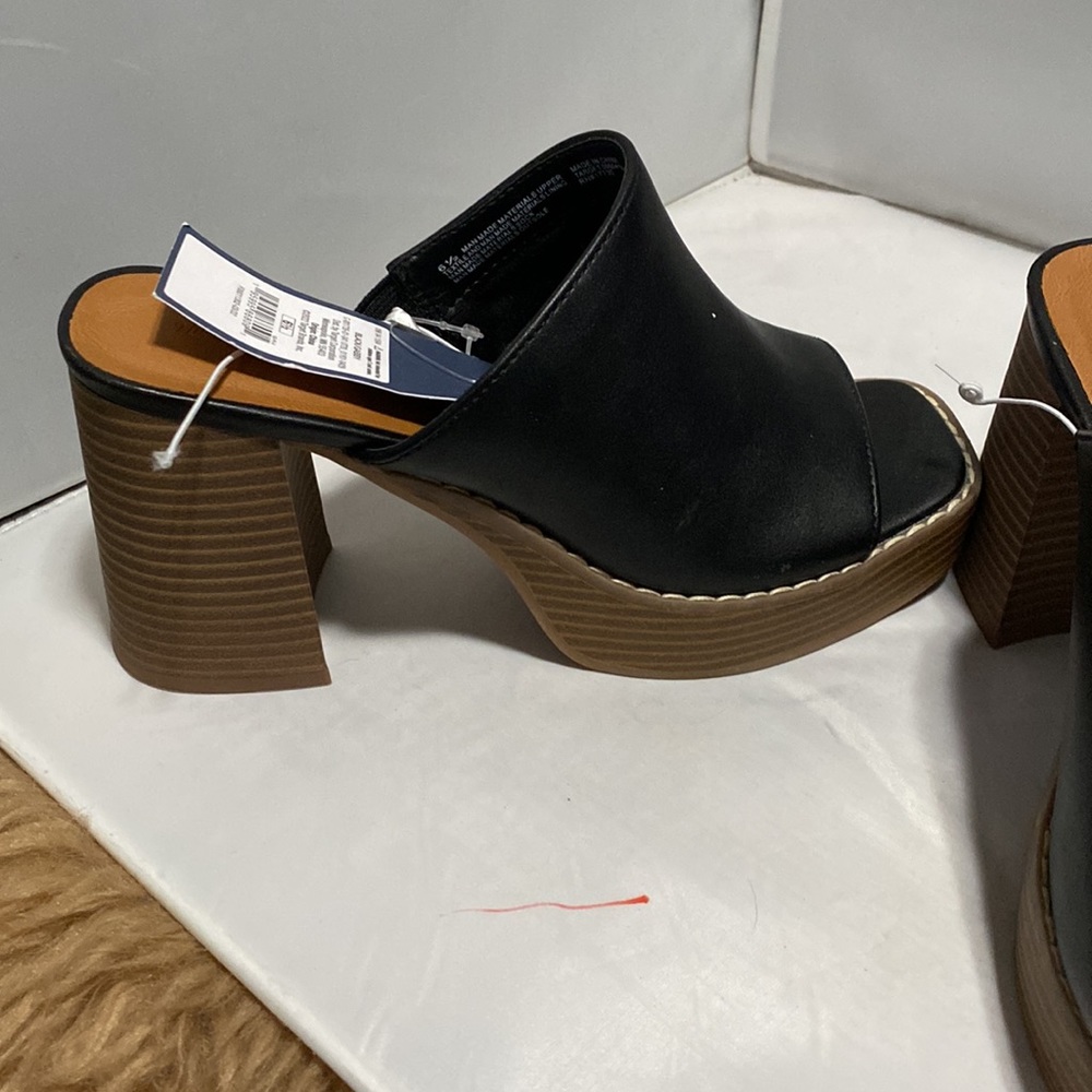 Universal Thread black gabby clog Size 6.5 - Picture 8 of 8